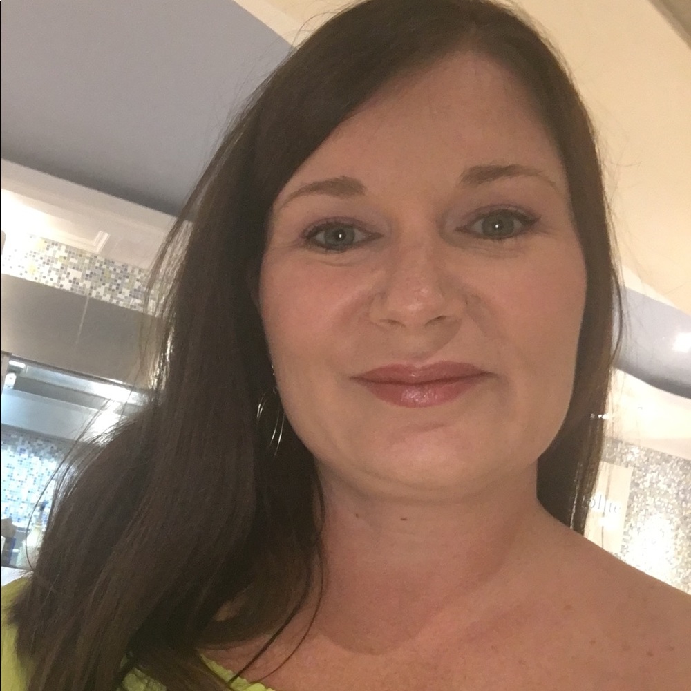 Meet your Posher, Christy
